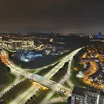 The Moon Homestay At Putrajaya